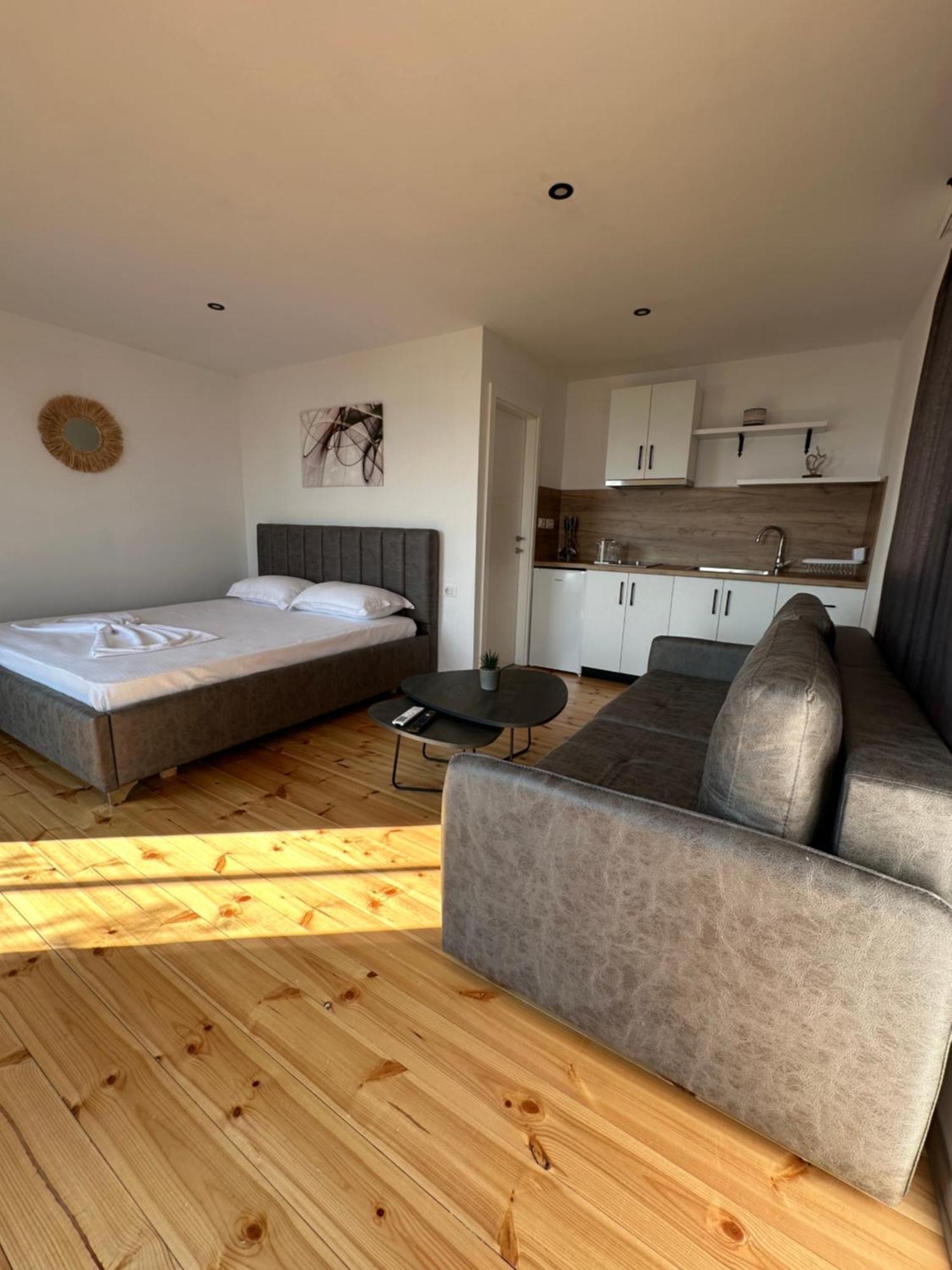 Lake Escape Villa Shiroke Shkodër Exteriör bild